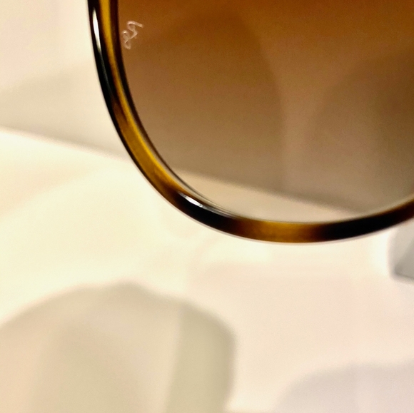 Ray-ban Sunglasses - Picture 10 of 10